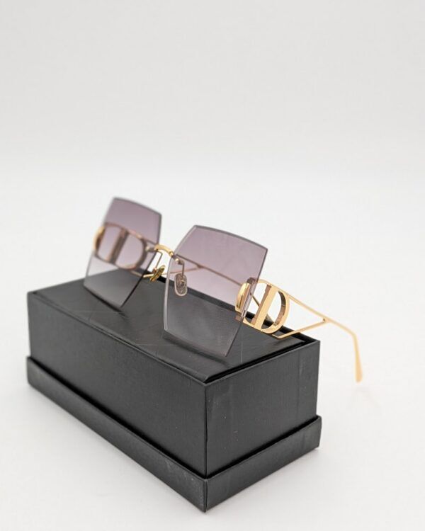 30Montaigne S7U Purple To Pink Gradient Square Sunglasses