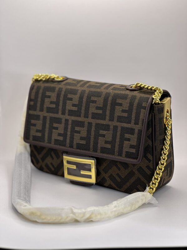 Women’s Baguette Chain Midi Bag – Brown/Gold