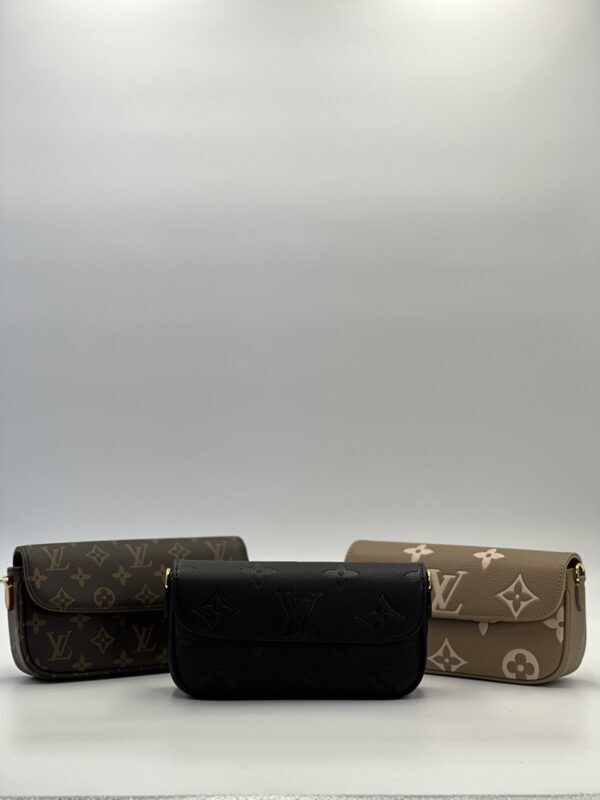 Empreinte Giant Wallet On Chain – Varies colours