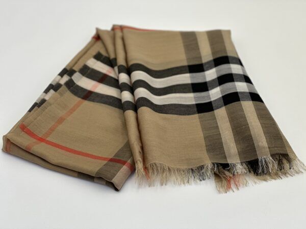 BB Scarf – Beige/Black/Red/White