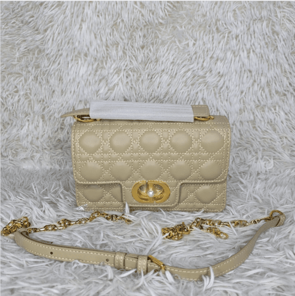 Luxurious Quilted Leather Shoulder Bag